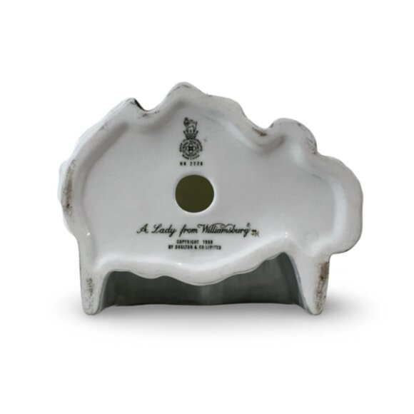 Royal Doulton "A Lady from Williamsburg" | HN 2228 | No box | Vintage - Picture 4 of 5